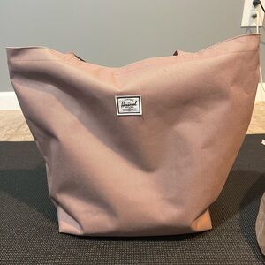 Herschel tote